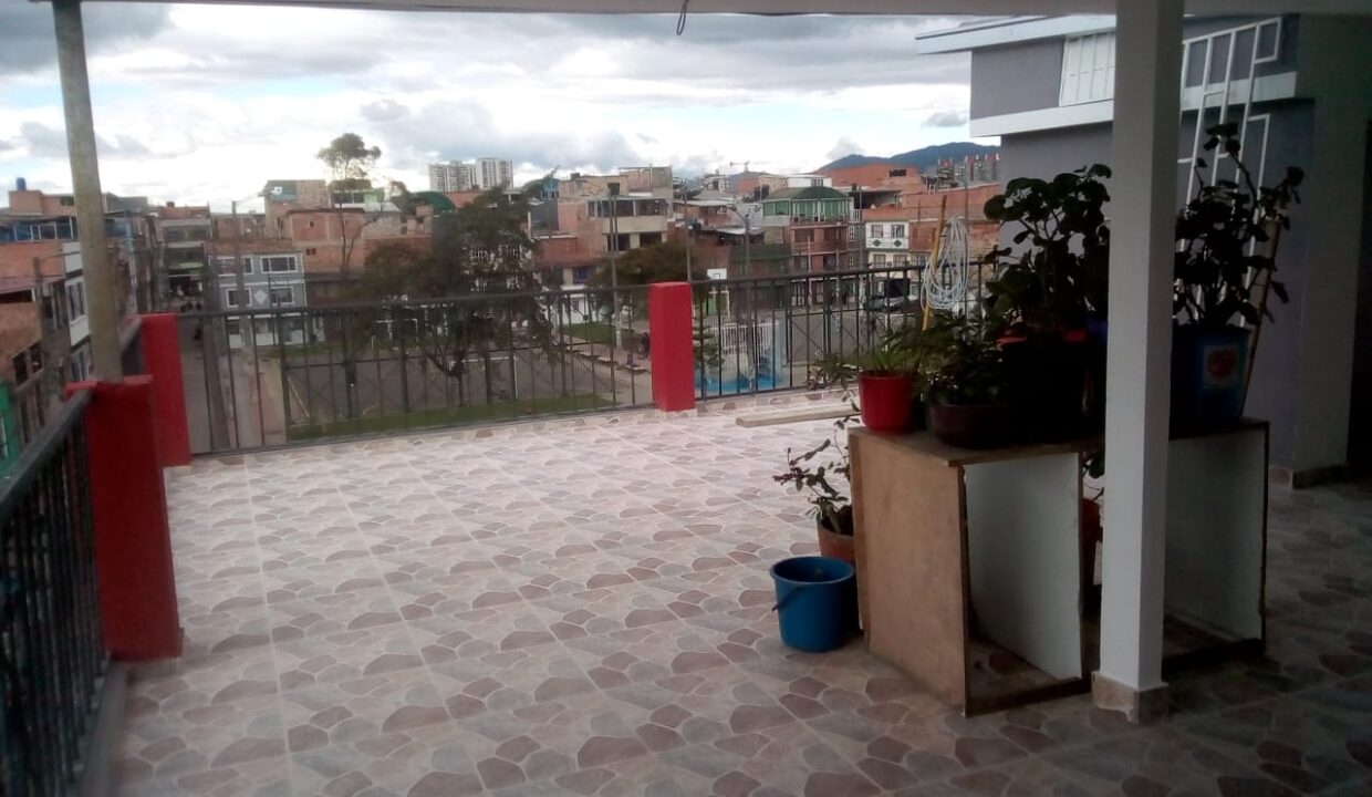 e8531203-7dea-4f54-bf57-4fc8430bfb94