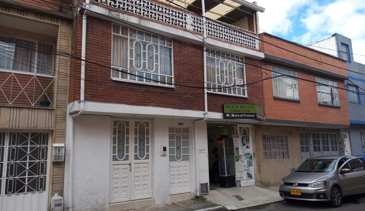 d8e4d91a-0116-4f2a-8429-4a6b36321cfc